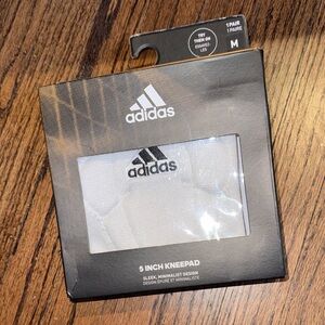 Adidas white 5 Inch volleyball Kneepads. NWT